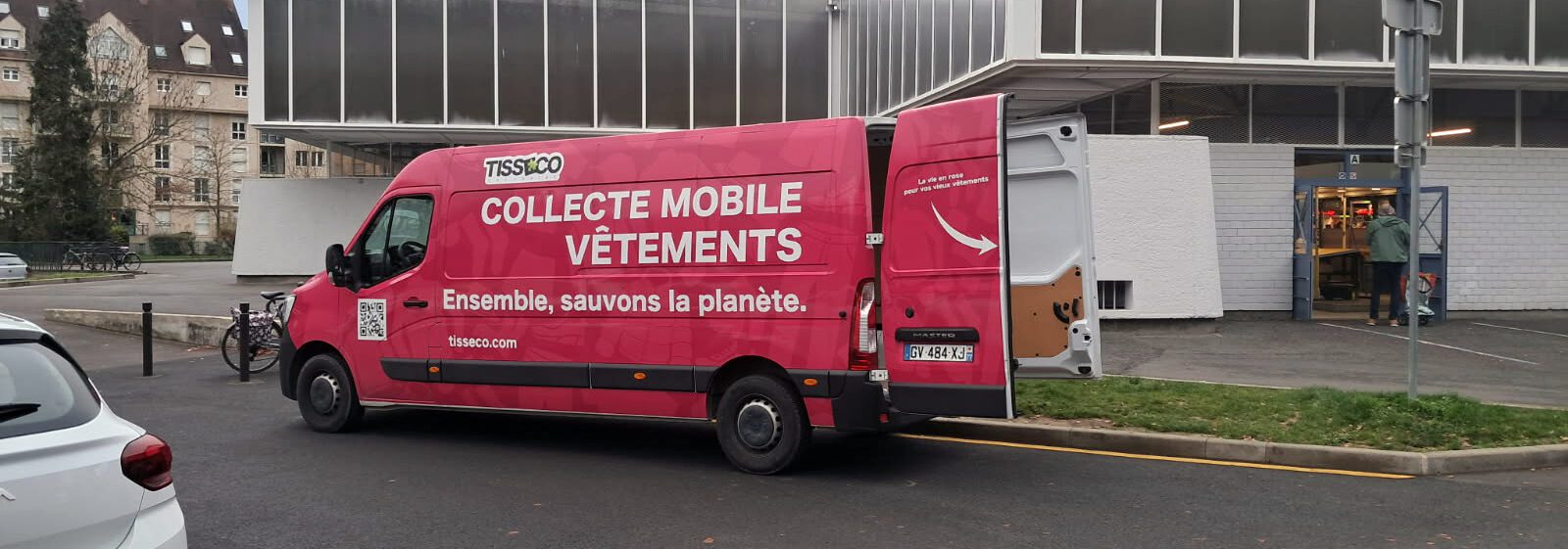 Camion de collecte Tisseco au marché Gaillardon à Melun